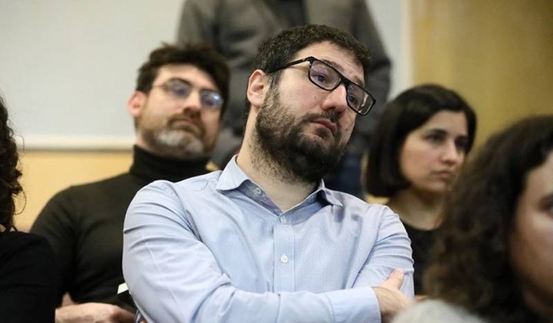 Ηλιόπουλος: Είναι ντροπή να λένε ότι έσωσαν τα Χριστούγεννα