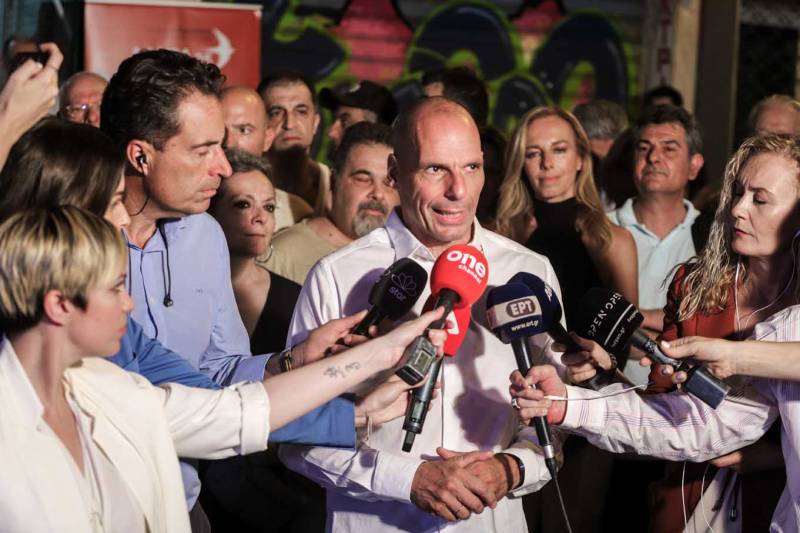 Βαρουφάκης: "Ο λαός μας τιμωρεί τις κυβερνήσεις που του επιβάλουν μνημόνια"