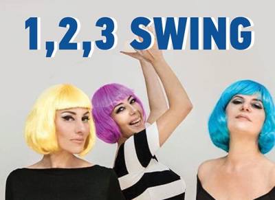 Το φωνητικό τρίο «1,2,3 Swing» στο λιμάνι της Καλαμάτας