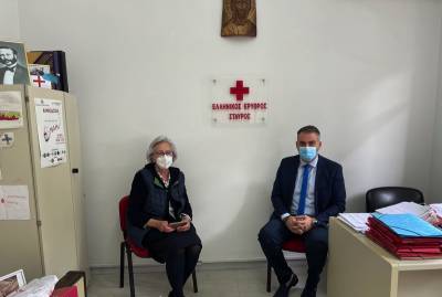 Επίσκεψη Χρονά στον Ερυθρό Σταυρό