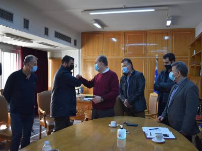 Συμβάσεις για αθλητικά έργα στη Μεσσηνία