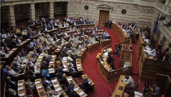 Εκτός νομοσχεδίου την Τετάρτη η φορολόγηση αγροτών και οι πρόωρες συνταξιοδοτήσεις