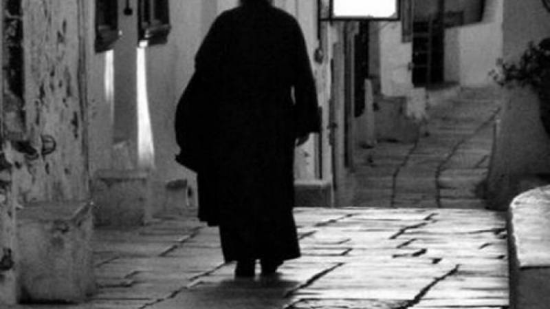 Λάρισα: Χειροπέδες σε ιερέα που είχε υπεξαιρέσει 3,8 εκατ. ευρώ