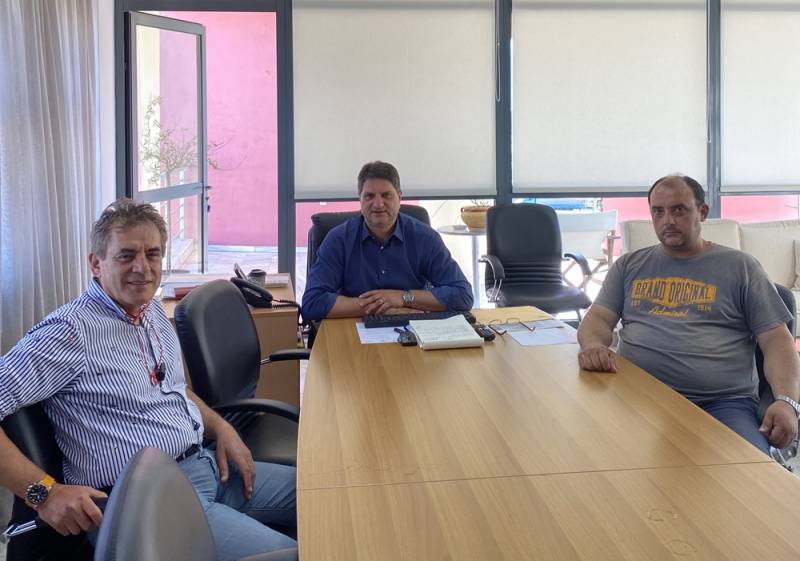 Ο αντιδήμαρχος Θεσσαλονίκης στο δήμαρχο Μεσσήνης - Η οικογένεια Αβαρλή δώρισε ακίνητο στον Δήμο