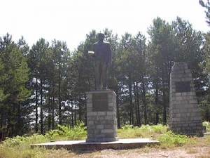 "Φτερά" έκανε το άγαλμα του Αν. Στεφάνου στο Αλσος Σκιρίτιδας