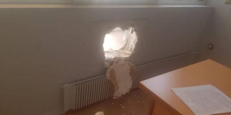 Ευκλείδης Τσακαλώτος: Άγνωστοι διέρρηξαν το γραφείο του - Αμεση διαλεύκανση ζήτησε ο ΣΥΡΙΖΑ