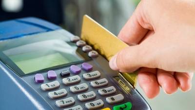 Μείωση 50% των προμηθειών στα POS για συναλλαγές έως 10 ευρώ