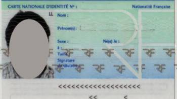 Σύρος προσπάθησε να ταξιδέψει από Καλαμάτα για Λονδίνο με πλαστή ταυτότητα