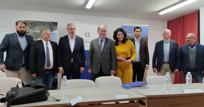 Στη Μεθώνη παρουσιάστηκε το λεύκωμα του ΕΟΤ για τα κάστρα