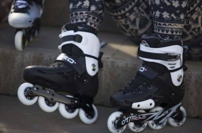 Πατίνια και roller hockey από το Κέντρο Νέων Καλαμάτας