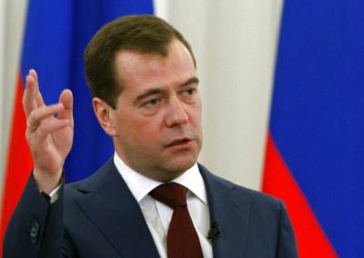 Μεντβέντεφ: Υπάρχουν χώρες έτοιμες να μεταφέρουν πυρηνικά όπλα στο Ιράν