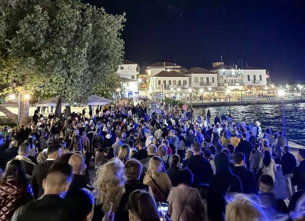 Με κατάνυξη και ευλάβεια η περιφορά του Επιταφίου στην Πύλο