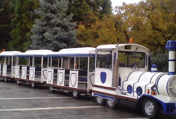 Κακόγουστο συνονθύλευμα  δράσεων στην παραλιακή 