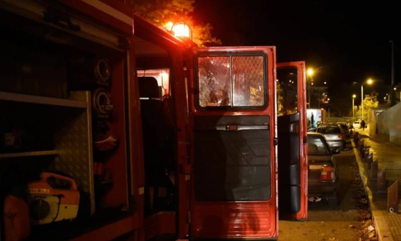 Λιβαδειά: Σπίτι κάηκε ολοσχερώς-Απειλήθηκε πενταμελής οικογένεια με 3 μωρά