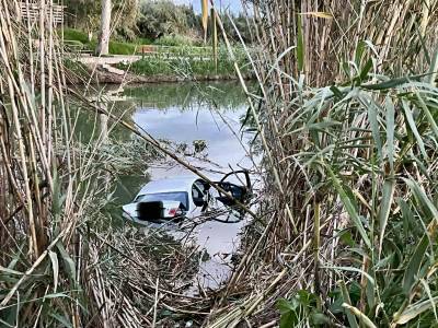 Καλαμάτα: Αυτοκίνητο έπεσε στον ποταμό Αρι - Επιχείρηση απεγκλωβισμού της οδηγού