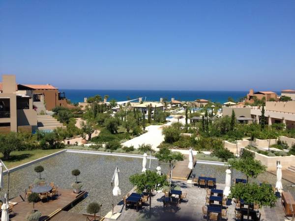Νωρίτερα από κάθε χρονιά ανοίγει το &quot;The Westin Resort&quot;