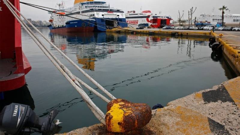 Νεκρή γυναίκα αγνώστων στοιχείων εντοπίστηκε στο λιμάνι του Πειραιά