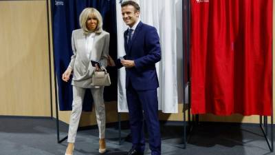 Γαλλικές εκλογές: Νίκη Μακρόν δείχνουν τέσσερις δημοσκοπήσεις