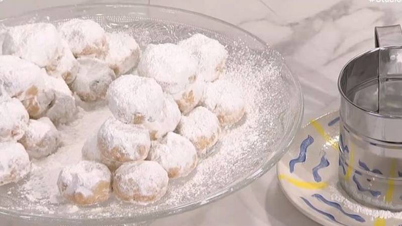 Kουραμπιέδες χωρίς μίξερ (Βίντεο)