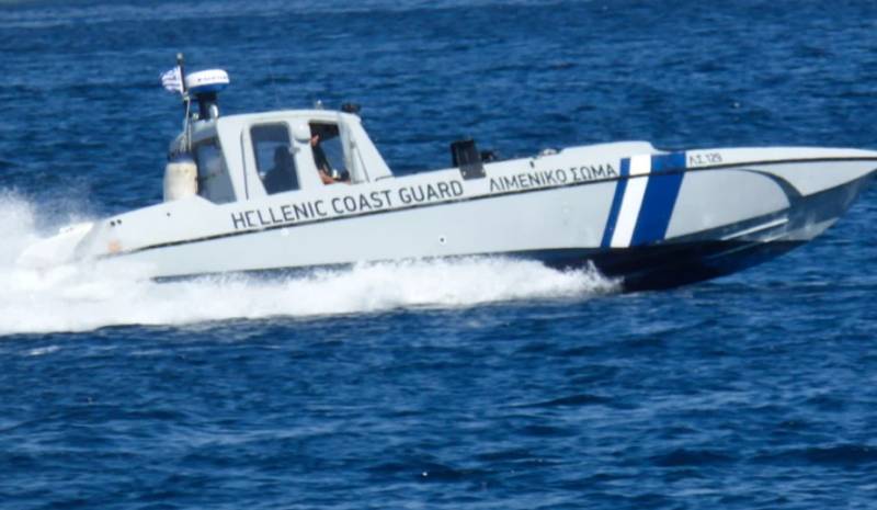 «Stop» από το Λιμενικό σε πέντε λέμβους με πάνω από 120 μετανάστες που προσπάθησαν να μπουν στην Ελλάδα