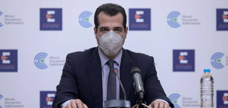 Πλεύρης: Τι αλλάζει στο πιστοποιητικό νόσησης - Με PCR για τους μη εμβολιασμένους