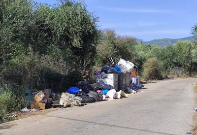 Παραμένει σκουπιδότοπος