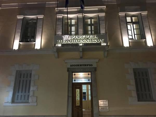Αρκετά κράτησαν  τα... θεάματα!