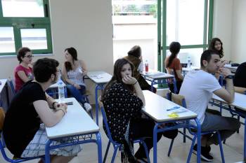 Με Βιολογία, Φυσική, Μαθηματικά και Ιστορία συνεχίζονται σήμερα οι πανελλαδικές εξετάσεις