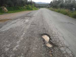 Σε άθλια κατάσταση  ο δρόμος προς Κιτριές