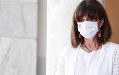 Σακελλαροπούλου για εύζωνες: Είναι οι θεματοφύλακες της ιστορικής μας μνήμης