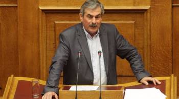 Πετράκος: Μέρκελ - Σόιμπλε να μην ξεχνούν ότι οι ναζί κατέσφαξαν τόσο κόσμο στο Δίστομο