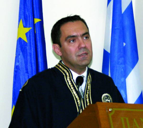 Ιστορίες γραφειοκρατικής τρέλας: Ο πρύτανης του Πανεπιστημίου δεν μπορεί να γίνει... καθηγητής