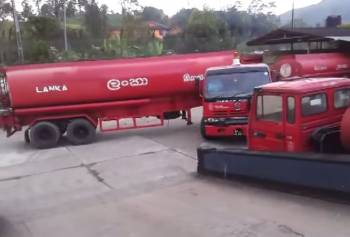 Μανούβρες ακριβείας από οδηγό βυτιοφόρου