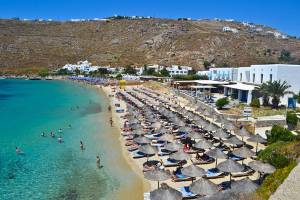 Αγώνας για φτηνά μοχίτο στην Ψαρού