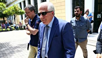 Απαγόρευση εξόδου από τη χώρα και ενασχόλησης με το ποδόσφαιρο για τον Αρ. Σταθόπουλο