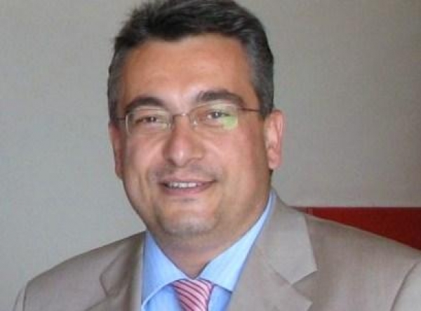 Π. Βαλασόπουλος : "Έξοδος από το ευρώ σημαίνει οι φτωχοί φτωχότεροι και οι πλούσιοι πλουσιότεροι"