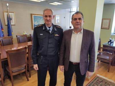 Πυροσβεστικές Υπηρεσίες Μεσσηνίας: Εθιμοτυπική επίσκεψη Κατσαφάδου σε Βασιλόπουλο