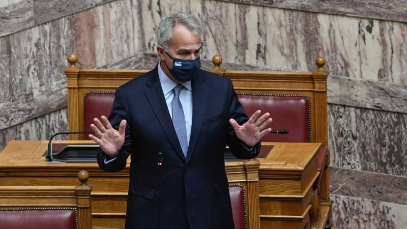 Βορίδης: «Πρόστιμο από Δευτέρα για ανεμβολίαστους άνω των 60» (βίντεο)