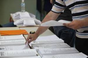 Η μόνιμη κυριαρχία  των νταραβερτζήδων  στα ψηφοδέλτια