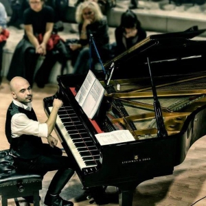 Ο συνθέτης Δημήτρης Μαραμής στην "Ε": "Η μουσική είναι οικουμενική. Δε γνωρίζει σύνορα. Γι' αυτό είμαι μουσικός"