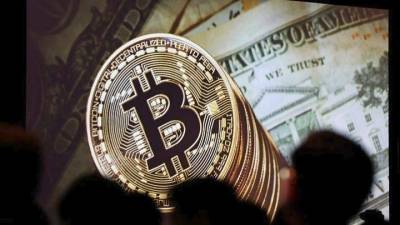 Η τιμή του bitcoin ξεπέρασε για πρώτη φορά τα 123.000 δολάρια