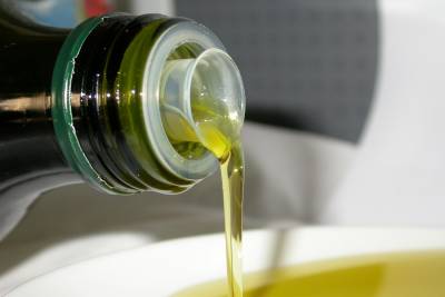 Σε απόγνωση οι ελαιοπαραγωγοί: 2,70 ευρώ το κιλό μέχρι τα 5 δέκατα το ελαιόλαδο