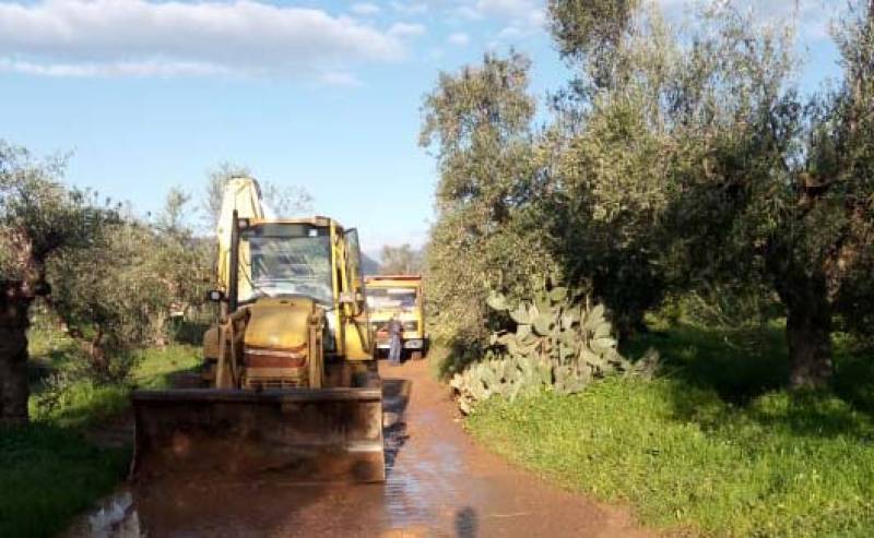 Εργασίες βελτίωσης αγροτικών δρόμων από τον Δήμο Καλαμάτας