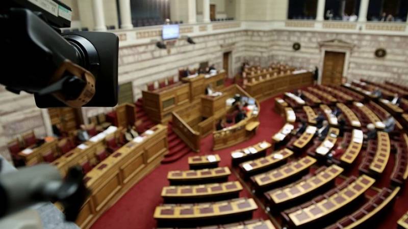 Στην Ολομέλεια το ν/σ «Πρότυπες προτάσεις για έργα υποδομής»