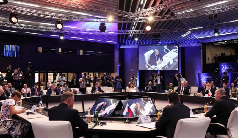 Σακελλαροπούλου: Η συμμετοχή της Ελλάδας στη Σύνοδο των Τριών Θαλασσών, προσθέτει και μια τέταρτη, τη Μεσόγειο