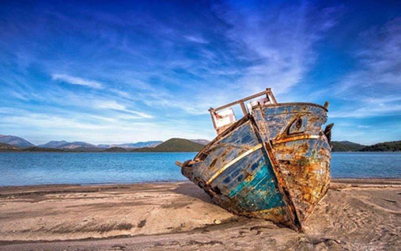 Ακούστε το τραγούδι &quot;Ο γερο-ναυτικός&quot; - Σε μουσική Τάσου Γκρους και στίχους Δημήτρη Σχοινοπλοκάκη