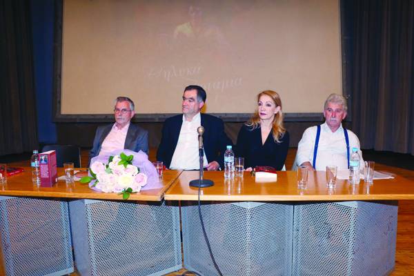 Κατάμεστο το Πνευματικό για τα "Θηλυκά ποτάμια" του Βασ. Αμανατίδη