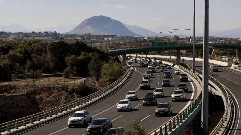 Πρόστιμα έως 2.000 ευρώ για απλήρωτα τέλη, ΚΤΕΟ και ανασφάλιστα ΙΧ κάθε εξάμηνο: πώς θα εντοπίζονται οι παραβάτες
