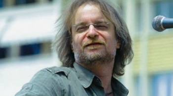 Μίλτος Πασχαλίδης: &quot;Ακόμα και ο καπιταλισμός στην Ελλάδα είναι για γέλια&quot; (βίντεο)