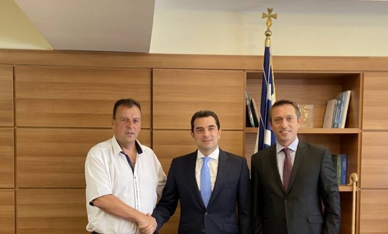 Μαντάς σε Σκρέκα για τα εργόσημα